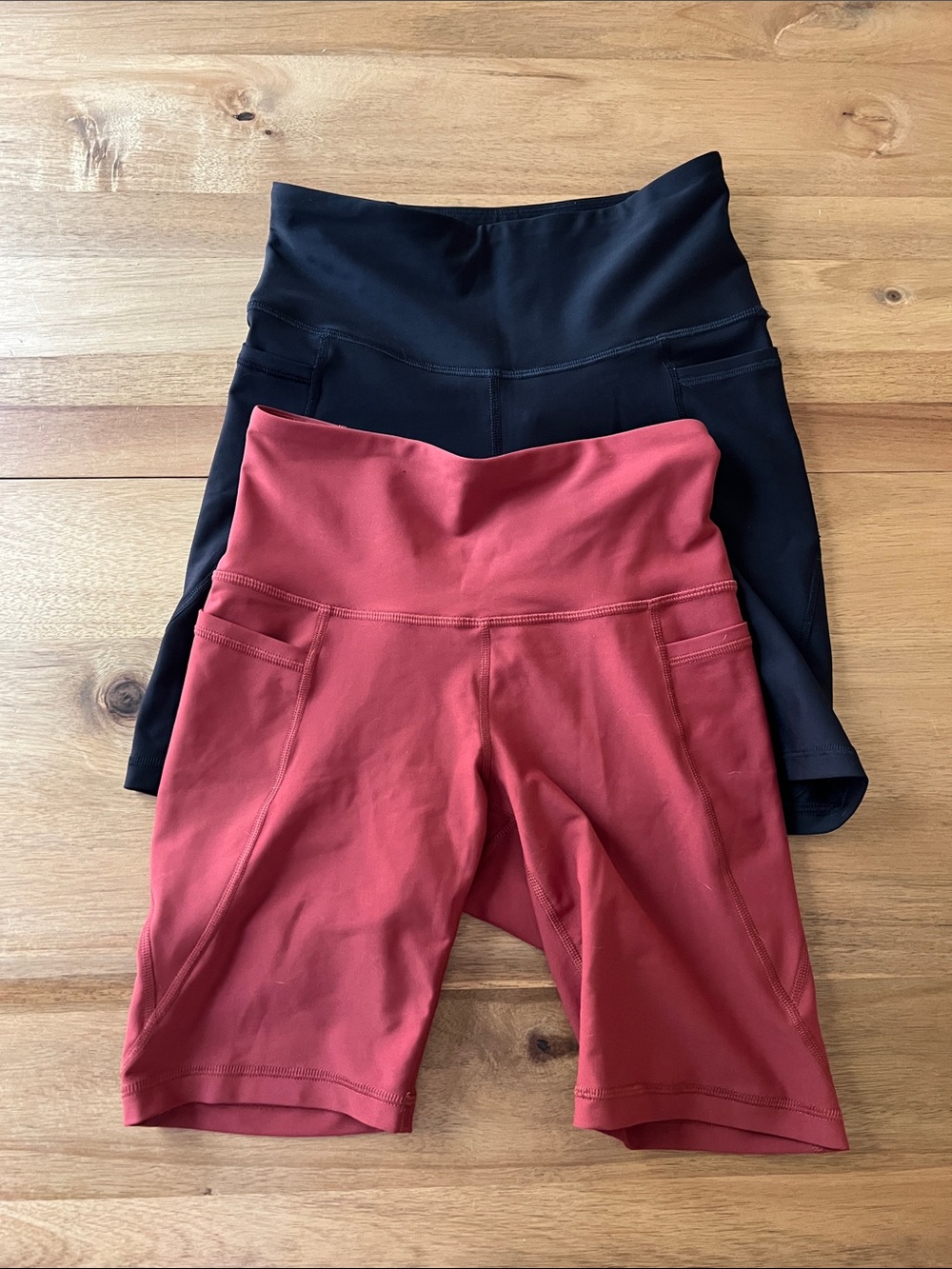 Old Navy Powersoft biker shorts - Black & Deep Red